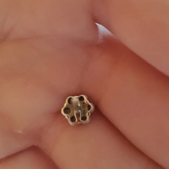 Real diamond flower cluster earrings - Picture 4 of 4